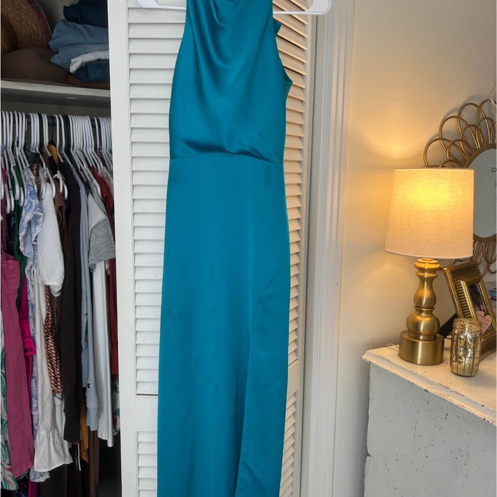 Elegant Teal Sleeveless Dress